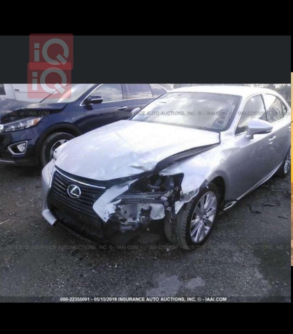 Lexus IS